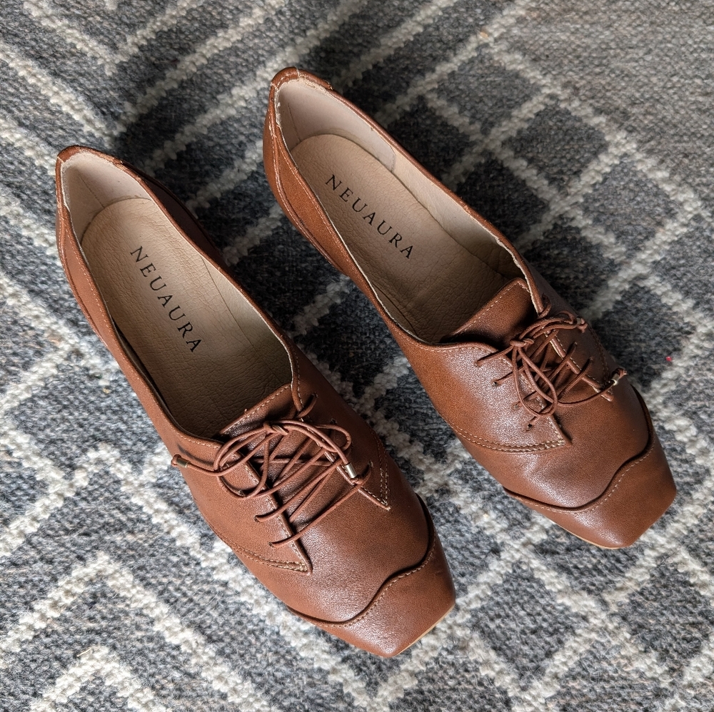 Neuaura vegan Oxford shoes tan brown Gorgeous Fall Autumn